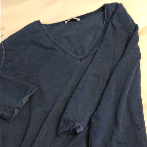 Zara Sweaters - Thin sweater v neck